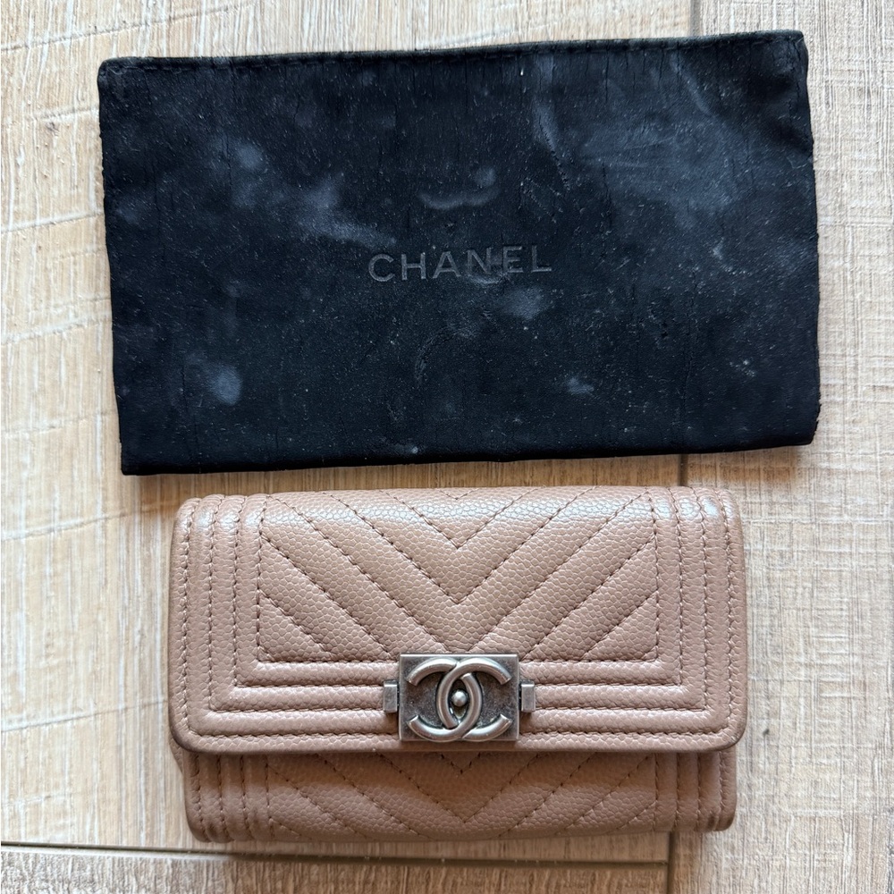 Chanel micro chevron card holder